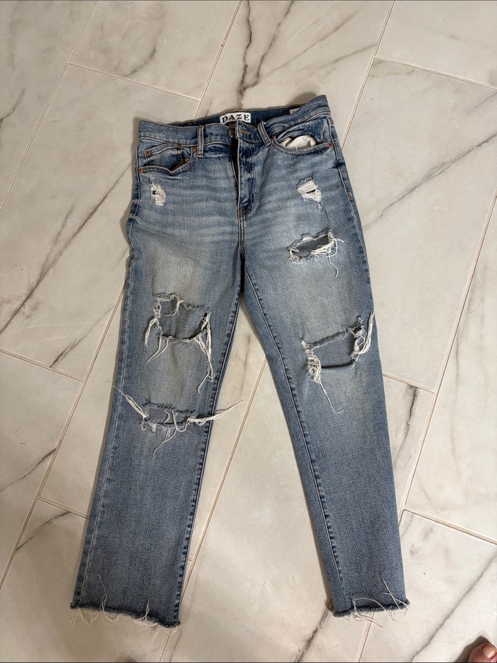 DAZE Women’s Light Blue Distressed Boyfriend Jeans